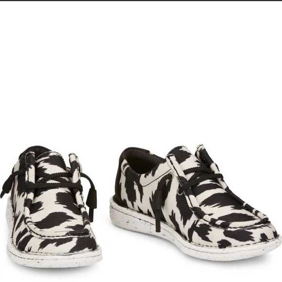 JUSTIN WOMEN'S HAZER COW PRINT LACE-UP CASUAL SHOE - Picture 1 of 9